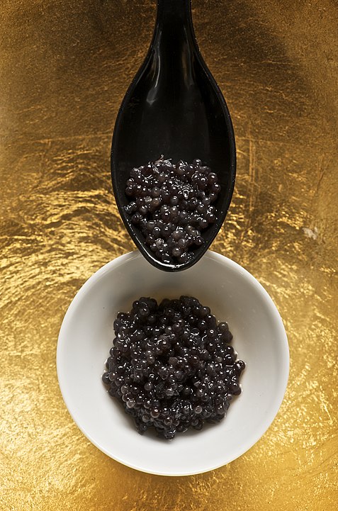 Икра белуги: https://en.wikipedia.org/wiki/Caviar#/media/File:Caviar_and_spoon.jpg